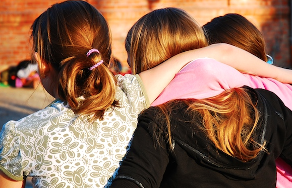 Consejos para Mejorar la Relación entre el Grupo de Jóvenes